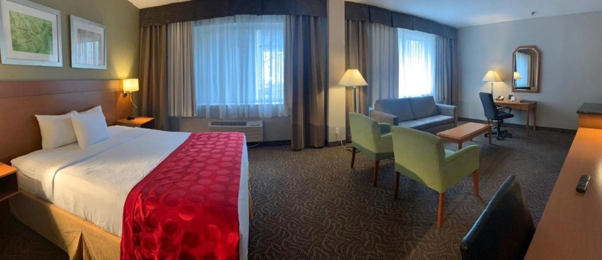 King Suite - Non-Smoking,1277352124:JPEG